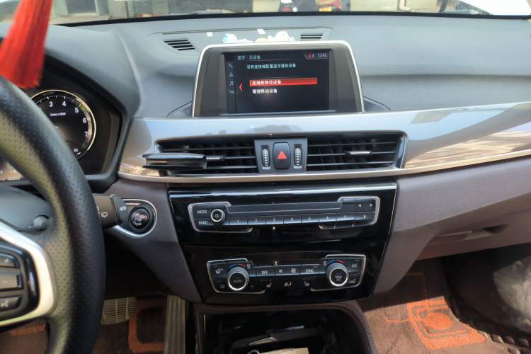 Used BMW X1 2019 sDrive18Li Premium Edition Audio And AC Panel