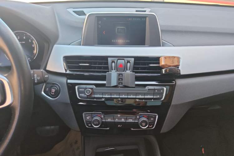 Used BMW X1 2019 sDrive18Li Fashion Model Audio And AC Panel