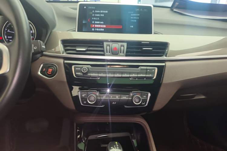 Used BMW X1 2019 xDrive20Li Luxury Model Audio And AC Panel