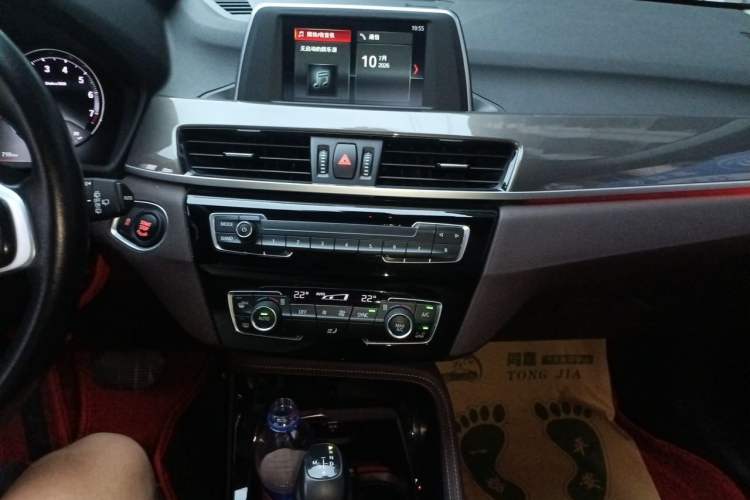 Used BMW X1 2019 sDrive18Li Premium Edition Audio And AC Panel