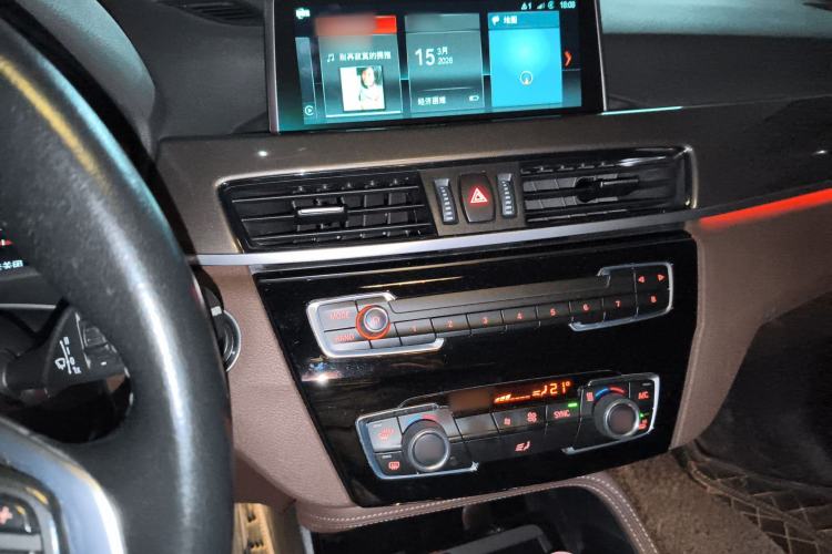 Used BMW X1 2019 xDrive20Li Luxury Model Audio And AC Panel