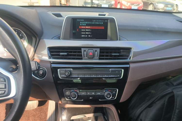 Used BMW X1 2019 sDrive18Li Premium Edition Audio And AC Panel
