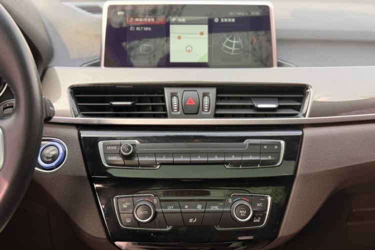 Used BMW X1 2019 xDrive20Li Luxury Model Audio And AC Panel