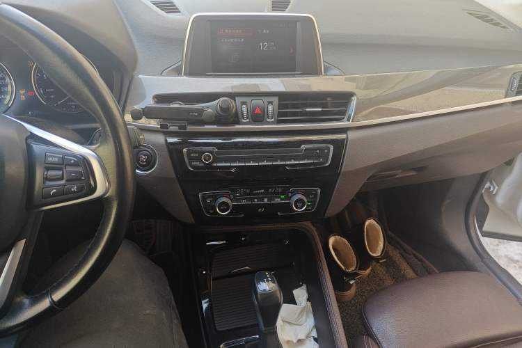 Used BMW X1 2019 sDrive18Li Premium Edition Audio And AC Panel