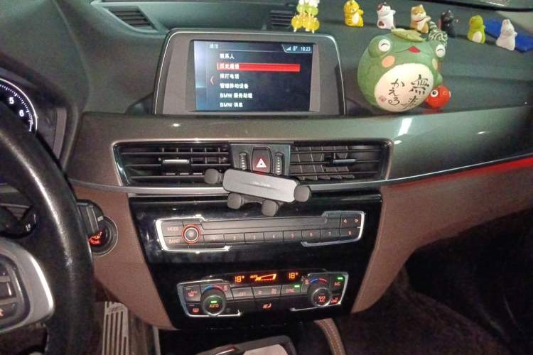 Used BMW X1 2019 sDrive18Li Premium Edition Audio And AC Panel