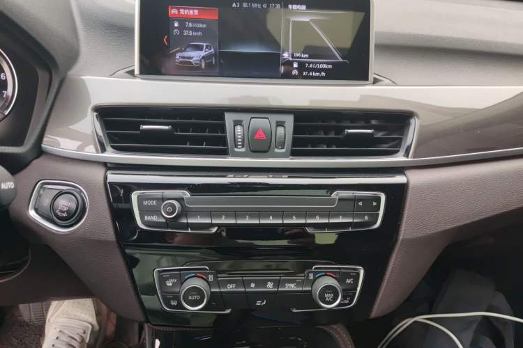 Used BMW X1 2019 sDrive18Li Premium Edition Audio And AC Panel