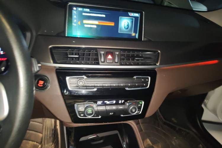 Used BMW X1 2019 xDrive20Li Luxury Model Audio And AC Panel