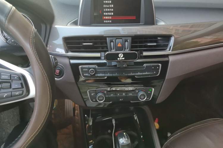 Used BMW X1 2019 sDrive18Li Premium Edition Audio And AC Panel