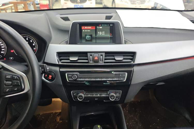 Used BMW X1 2019 sDrive18Li Fashion Model Audio And AC Panel