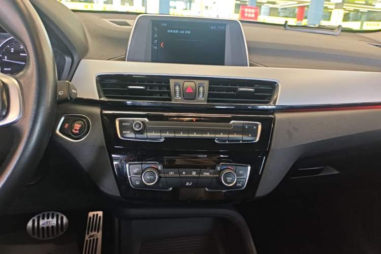 Used BMW X1 2019 sDrive20Li Leading Model Audio And AC Panel