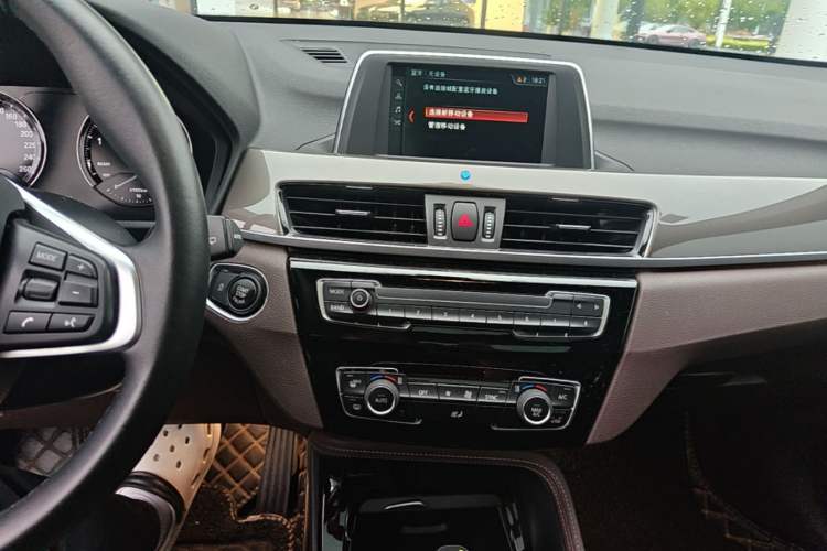 Used BMW X1 2019 sDrive18Li Premium Edition Audio And AC Panel
