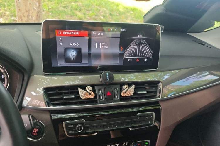 Used BMW X1 2019 sDrive18Li Premium Edition Audio And AC Panel
