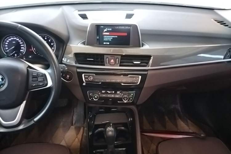 Used BMW X1 2019 sDrive18Li Premium Edition Audio And AC Panel