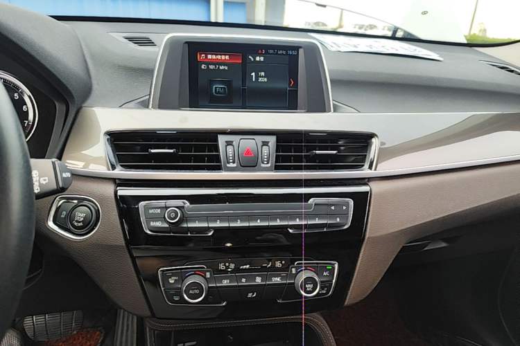 Used BMW X1 2019 sDrive18Li Premium Edition Audio And AC Panel
