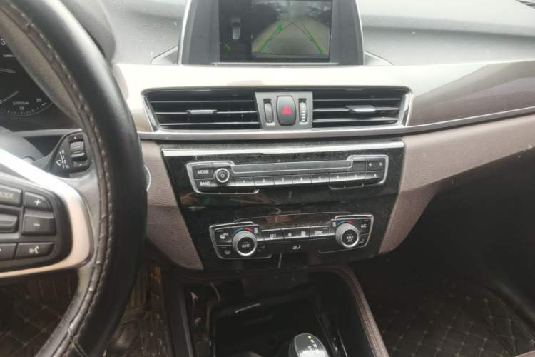 Used BMW X1 2019 sDrive18Li Premium Edition Audio And AC Panel