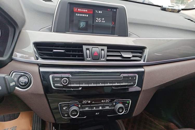 Used BMW X1 2019 sDrive18Li Premium Edition Audio And AC Panel