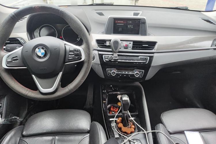 Used BMW X1 2019 sDrive18Li Premium Edition Center Console