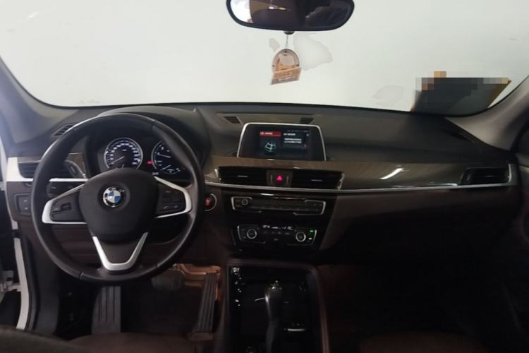 Used BMW X1 2019 sDrive18Li Premium Edition Center Console