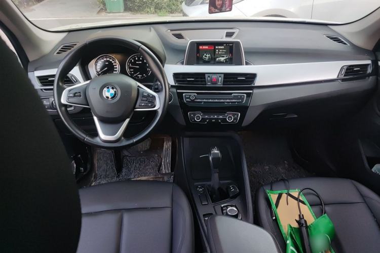 Used BMW X1 2019 sDrive20Li Leading Model Center Console