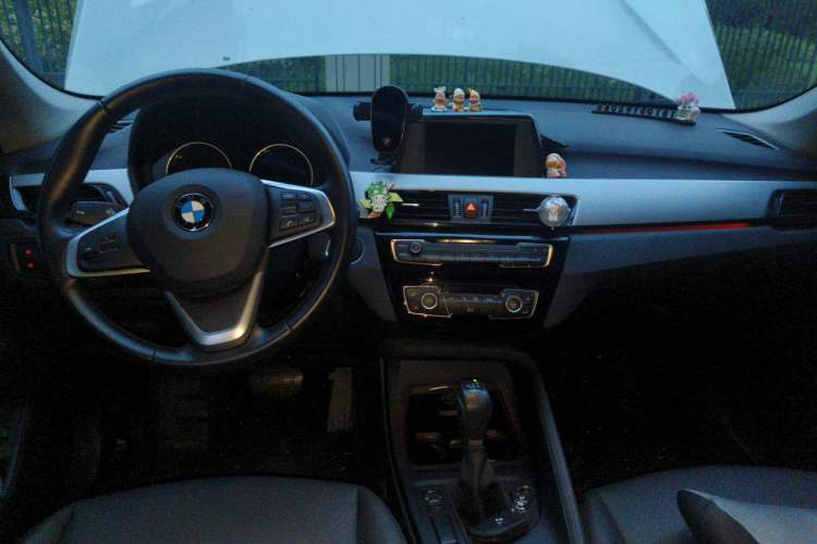 Used BMW X1 2019 sDrive20Li Leading Model Center Console