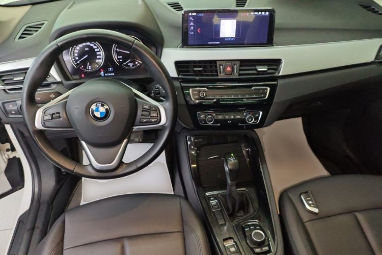 Used BMW X1 2019 sDrive20Li Leading Model Center Console