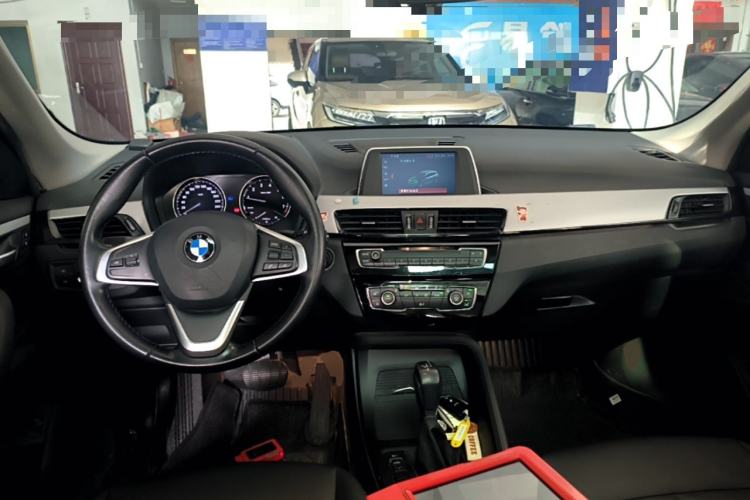 Used BMW X1 2019 sDrive20Li Leading Model Center Console