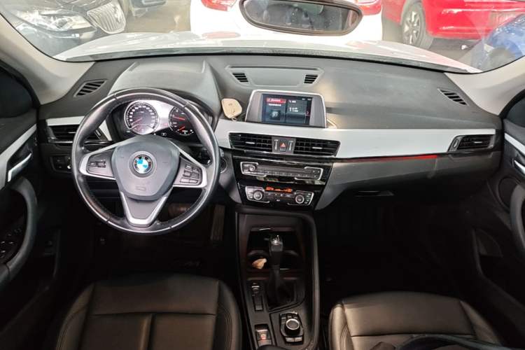 Used BMW X1 2019 sDrive20Li Leading Model Center Console