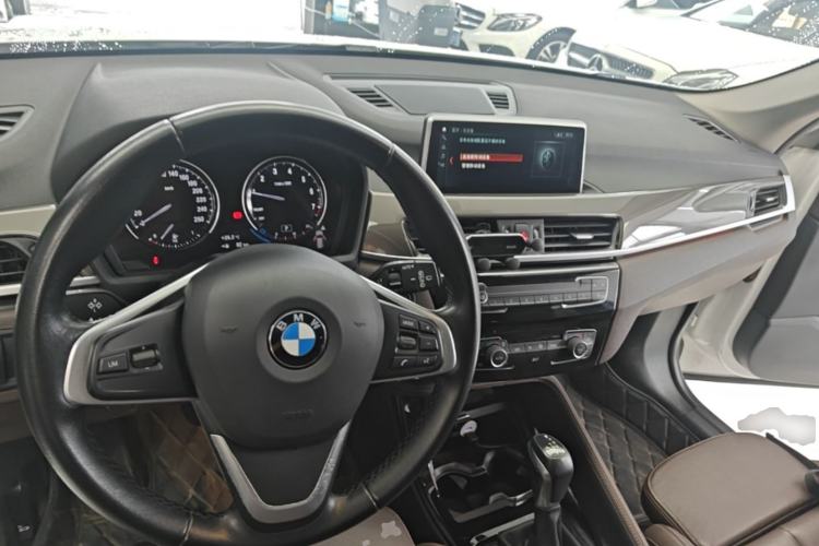 Used BMW X1 2019 xDrive20Li Luxury Model Center Console