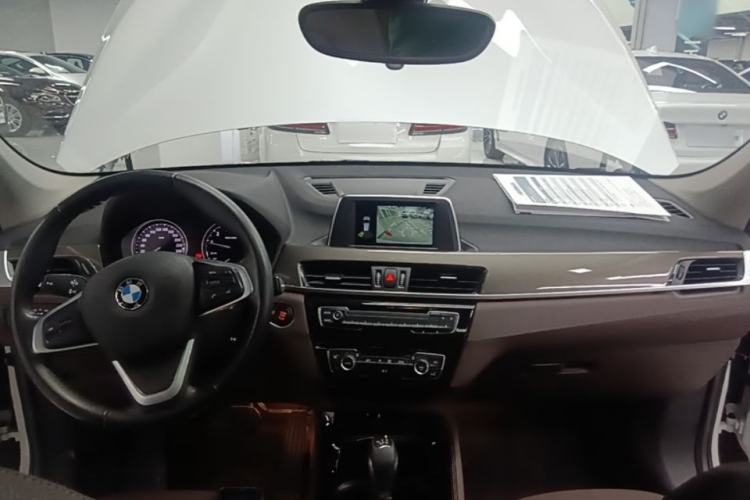 Used BMW X1 2019 sDrive18Li Premium Edition Center Console