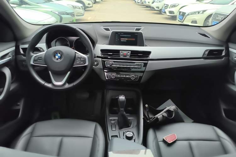 Used BMW X1 2019 sDrive20Li Leading Model Center Console