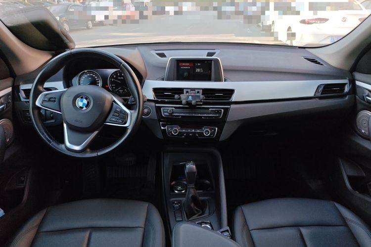 Used BMW X1 2019 sDrive20Li Leading Model Center Console