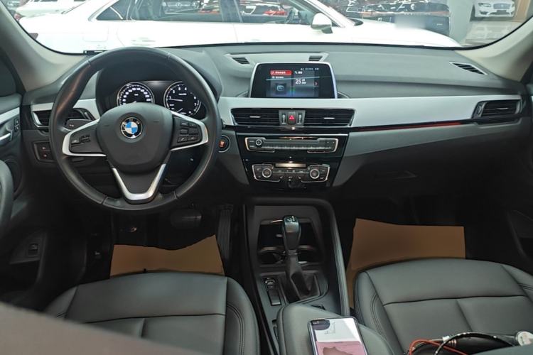 Used BMW X1 2019 sDrive20Li Leading Model Center Console