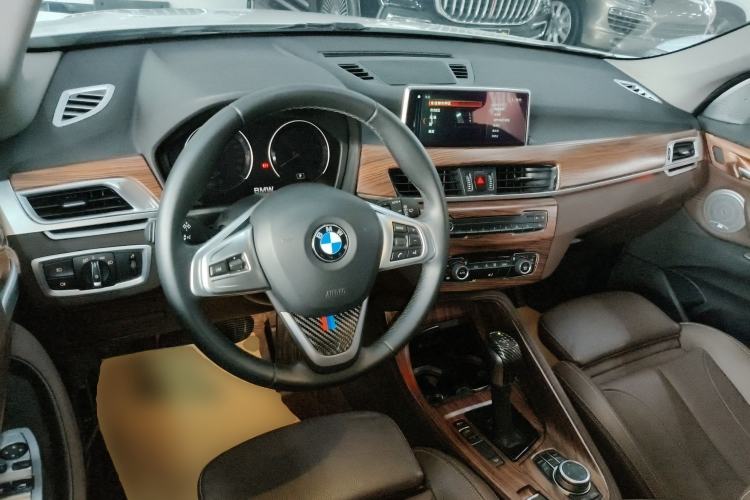 Used BMW X1 2019 xDrive20Li Luxury Model Center Console