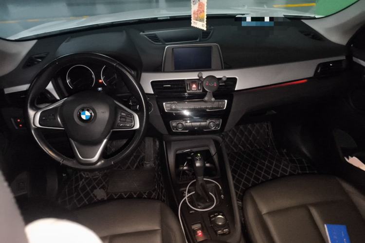 Used BMW X1 2019 sDrive20Li Leading Model Center Console