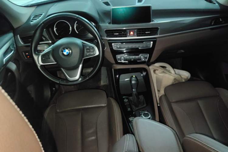 Used BMW X1 2019 xDrive20Li Luxury Model Center Console