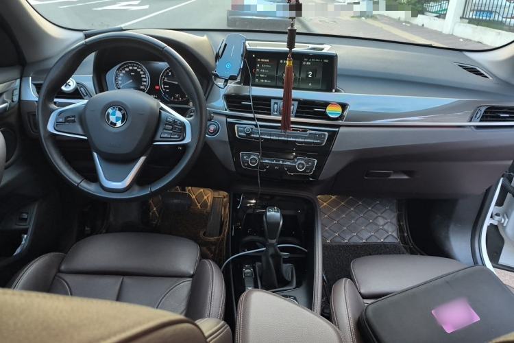 Used BMW X1 2019 xDrive20Li Luxury Model Center Console