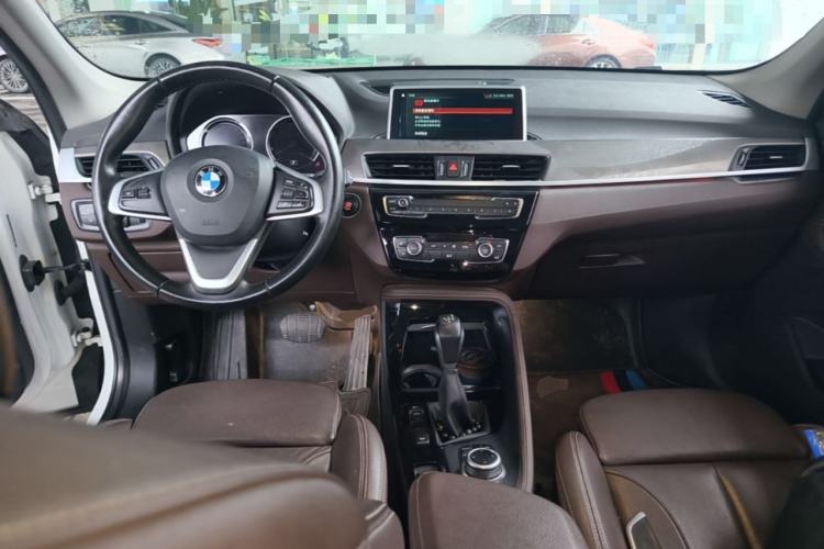 Used BMW X1 2019 sDrive20Li Leading Model Center Console