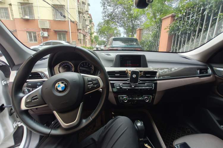 Used BMW X1 2019 sDrive18Li Premium Edition Center Console