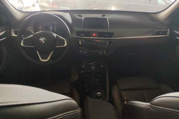 Used BMW X1 2019 sDrive18Li Premium Edition Center Console
