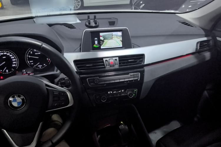 Used BMW X1 2019 sDrive20Li Leading Model Center Console