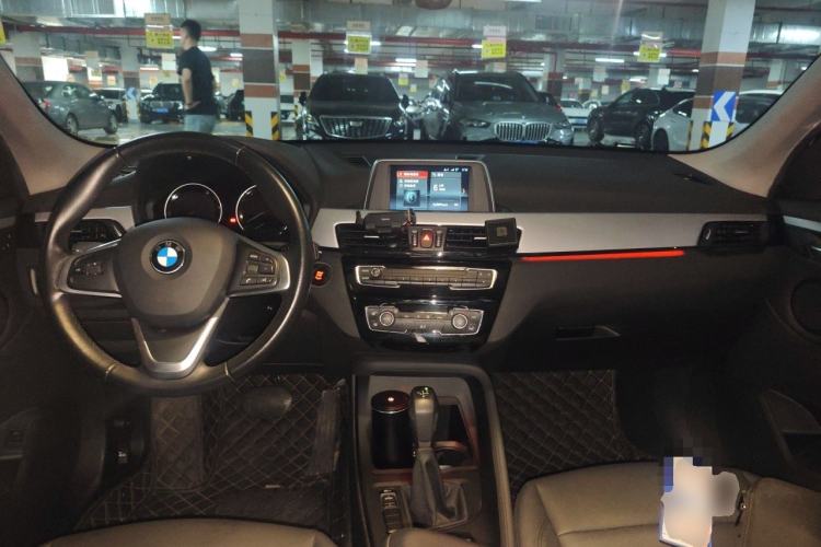 Used BMW X1 2019 sDrive20Li Leading Model Center Console