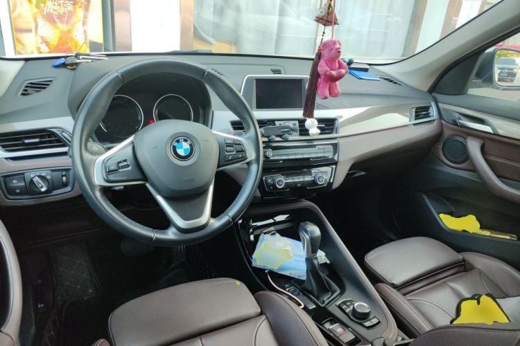 Used BMW X1 2019 sDrive18Li Premium Edition Center Console