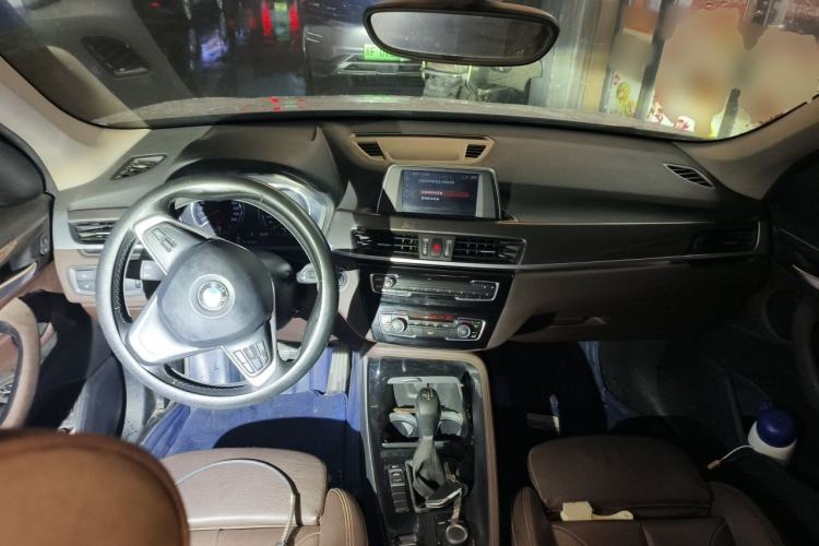 Used BMW X1 2019 sDrive18Li Premium Edition Center Console