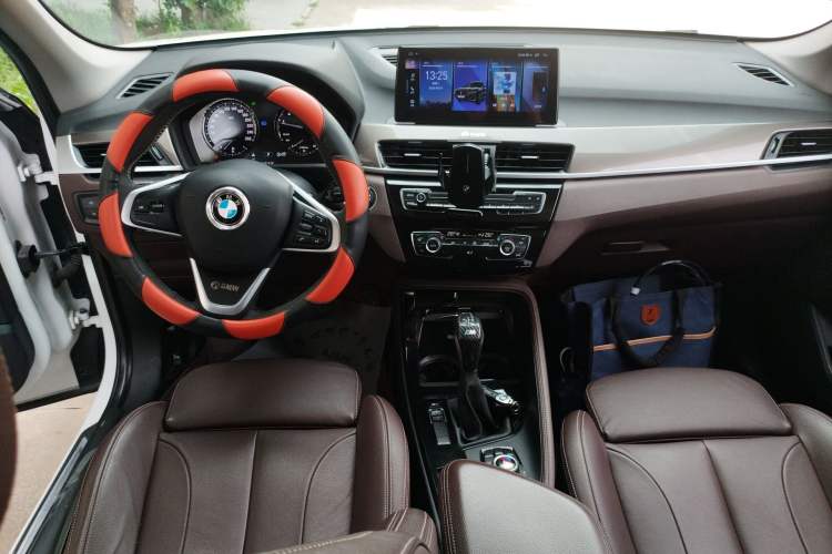 Used BMW X1 2019 sDrive18Li Premium Edition Center Console