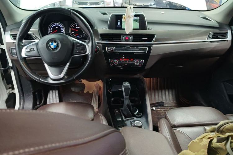 Used BMW X1 2019 sDrive18Li Premium Edition Center Console