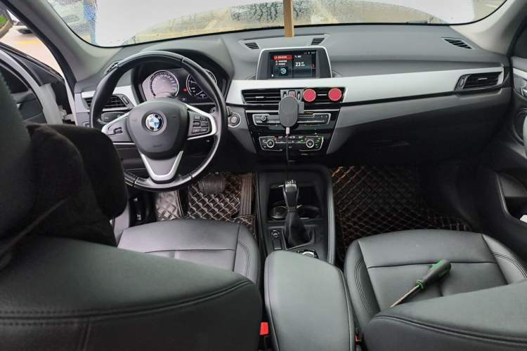 Used BMW X1 2019 sDrive20Li Leading Model Center Console