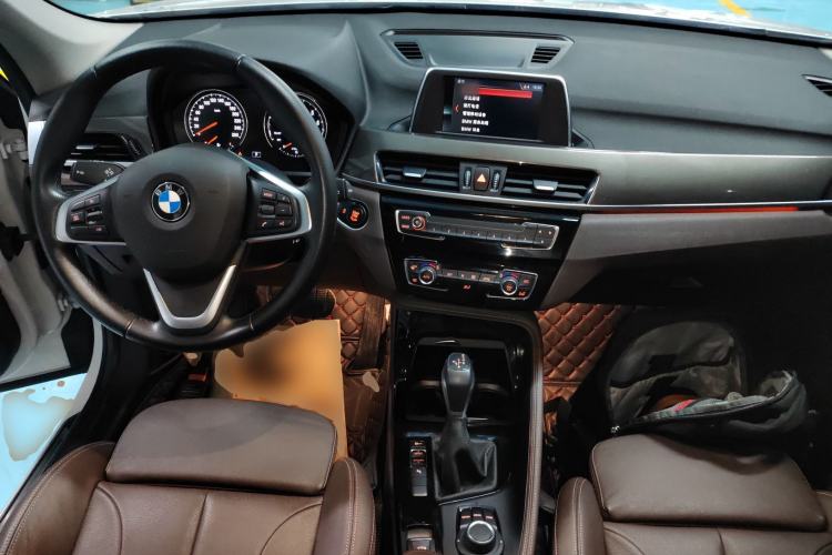 Used BMW X1 2019 sDrive18Li Premium Edition Center Console