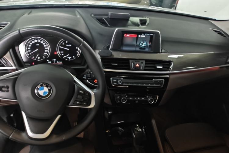 Used BMW X1 2019 sDrive18Li Premium Edition Center Console