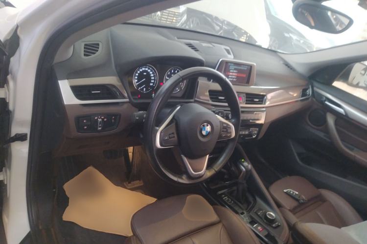 Used BMW X1 2019 sDrive18Li Premium Edition Center Console