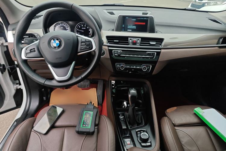Used BMW X1 2019 sDrive18Li Premium Edition Center Console
